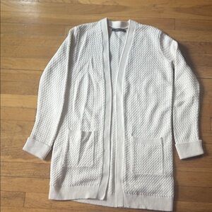 Adorable Abercrombie & Fitch cream textured knit cardigan - excellent condition!